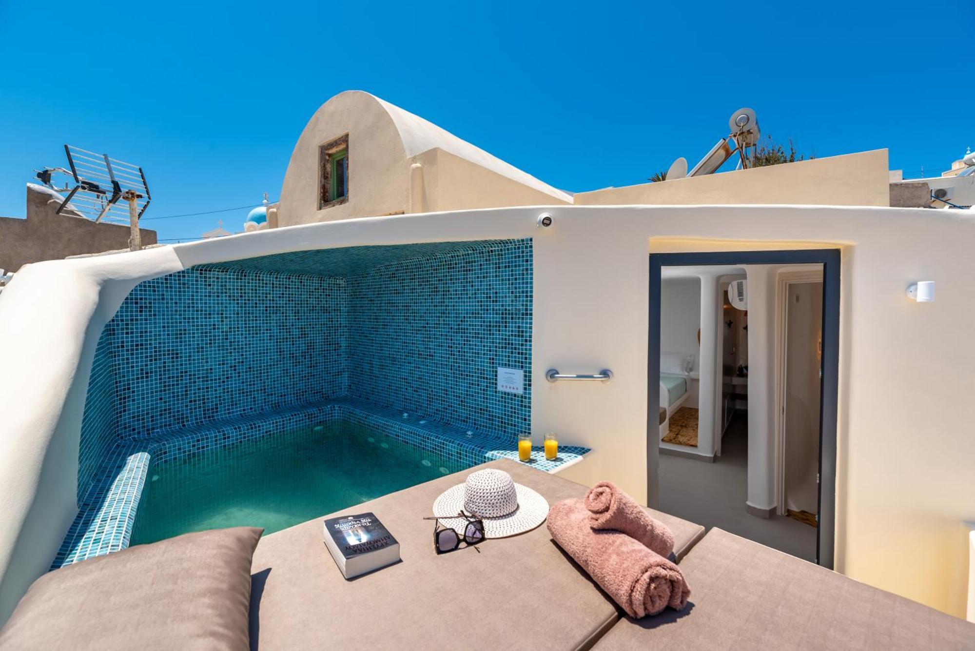 Deep Cave Suites Kontochori Fira  Exterior foto